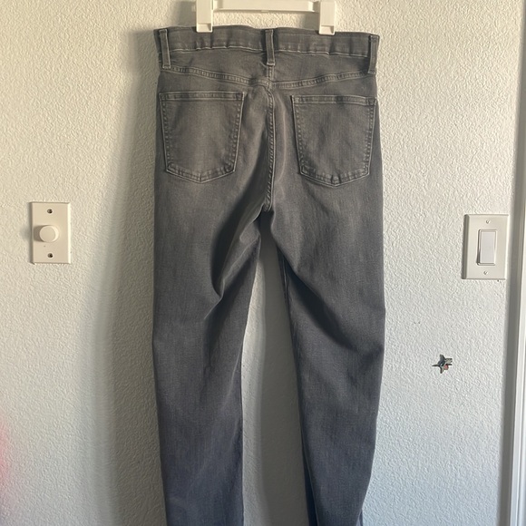 Old Navy Gray Slim Jeans - Picture 2 of 4